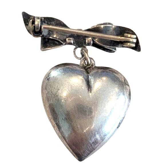 Vintage WWII Era Silver Puffy Heart Bow Eagle Crest Brooch 1.5 inches - Picture 2 of 5